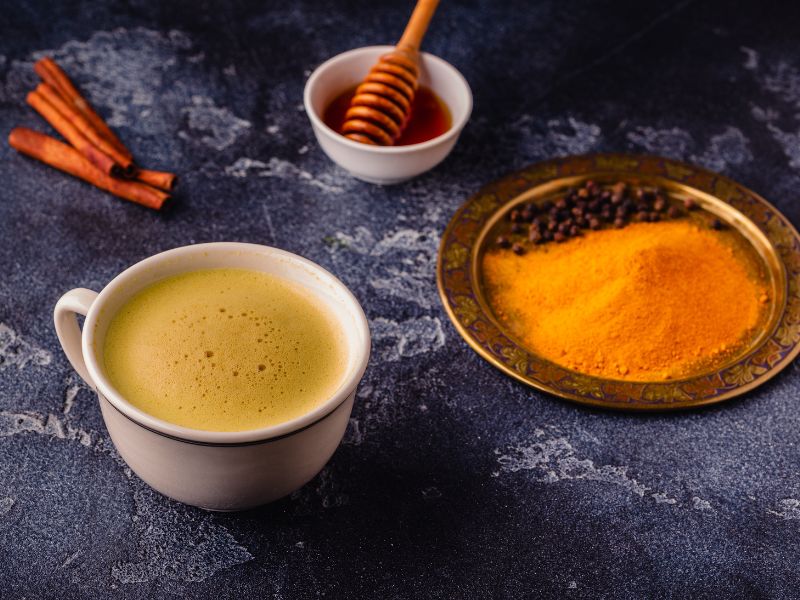 طرز تهیه قهوه وانیلی با عسل و دارچین