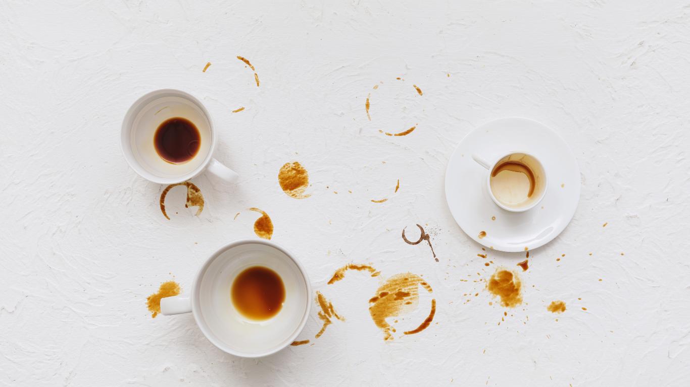 جلوگیری از تشکیل لکه‌های قهوه بر فنجان 